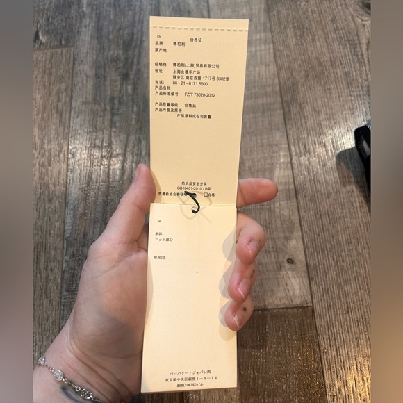 NWT Burberry Cashmere Scarf - Picture 12 of 12